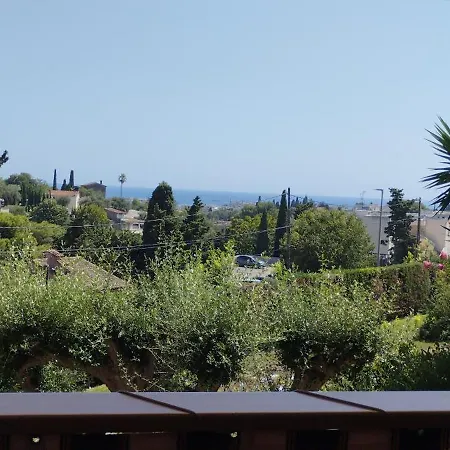 Escale Au Val De La * أنتيب